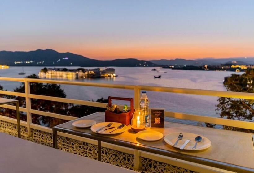 مبيت وإفطار Moustache Udaipur Luxuria