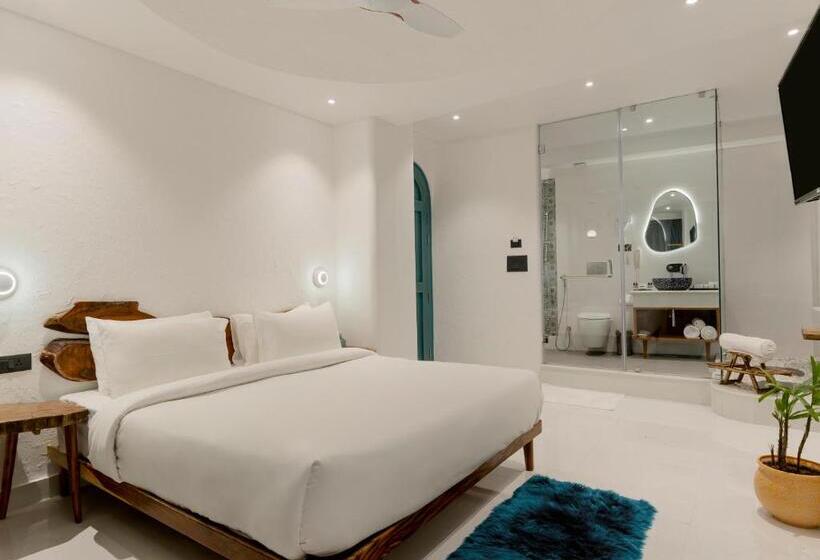 Bed and Breakfast Moustache Udaipur Luxuria