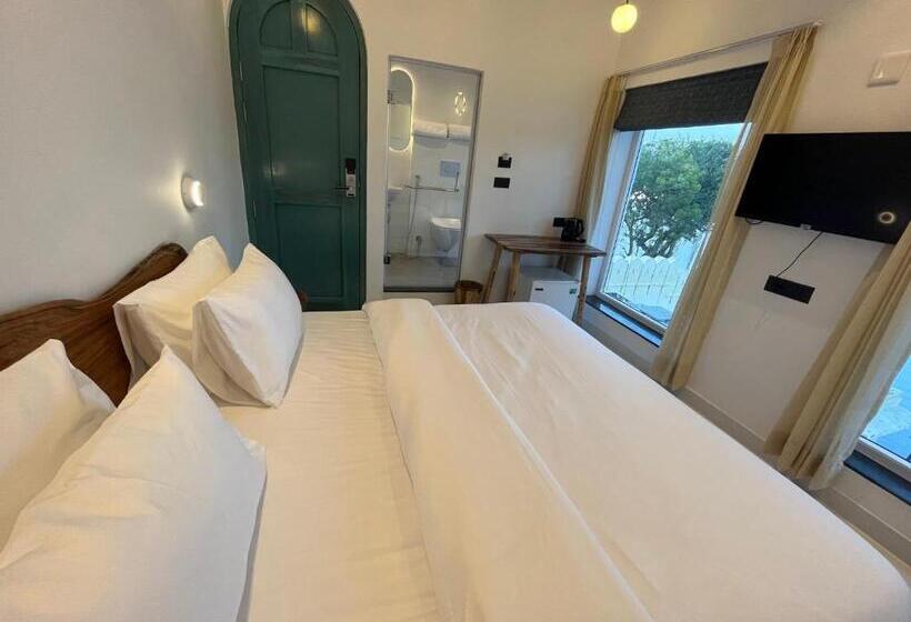 Bed and Breakfast Moustache Udaipur Luxuria