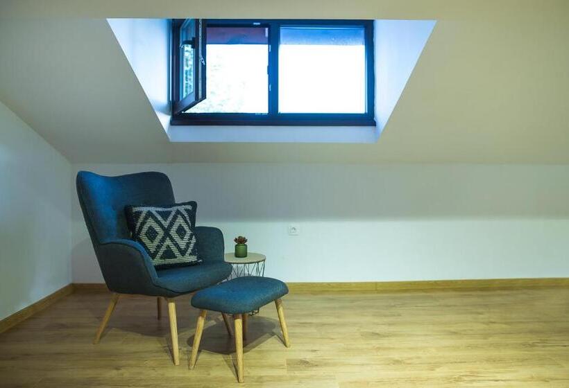 Deluxe Central Rooms