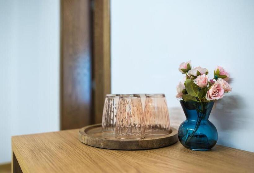 Deluxe Central Rooms