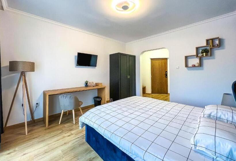 Deluxe Central Rooms