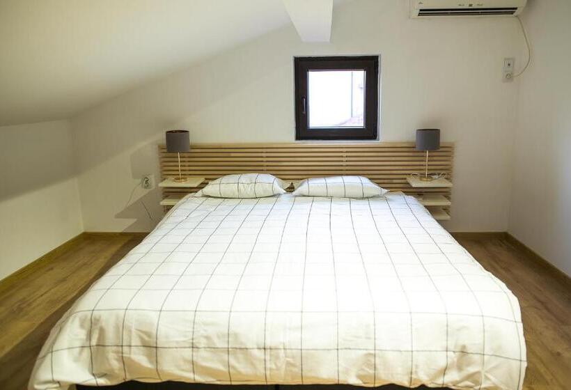 Deluxe Central Rooms