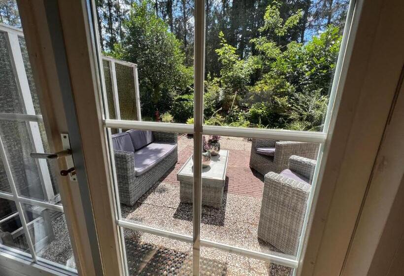 Free Standing Vacation House Garden, Private Jacuzzi, Veluwe Woods