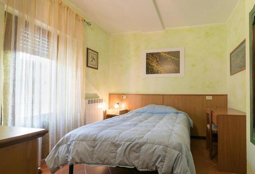 בית מלון כפרי Dafne