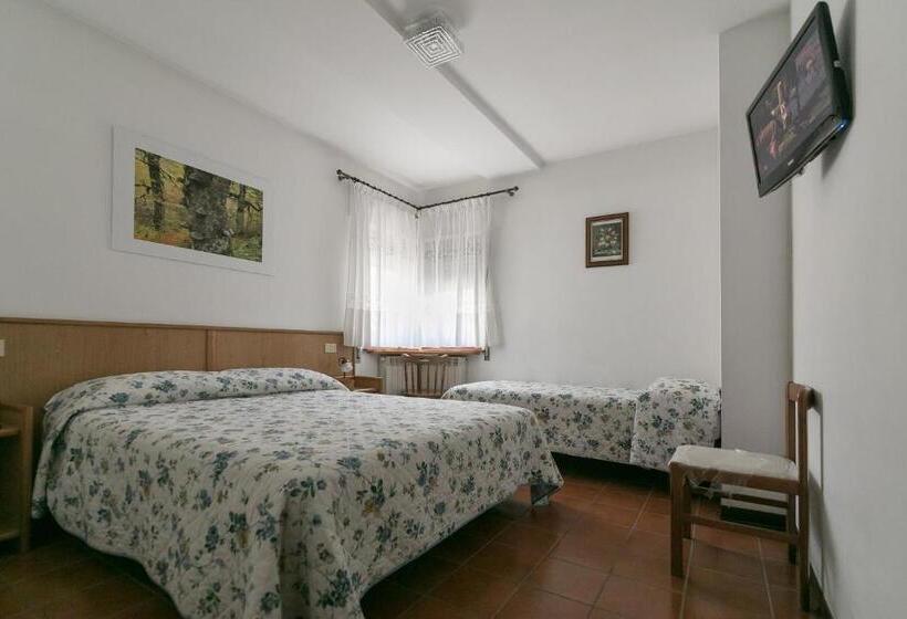 בית מלון כפרי Dafne