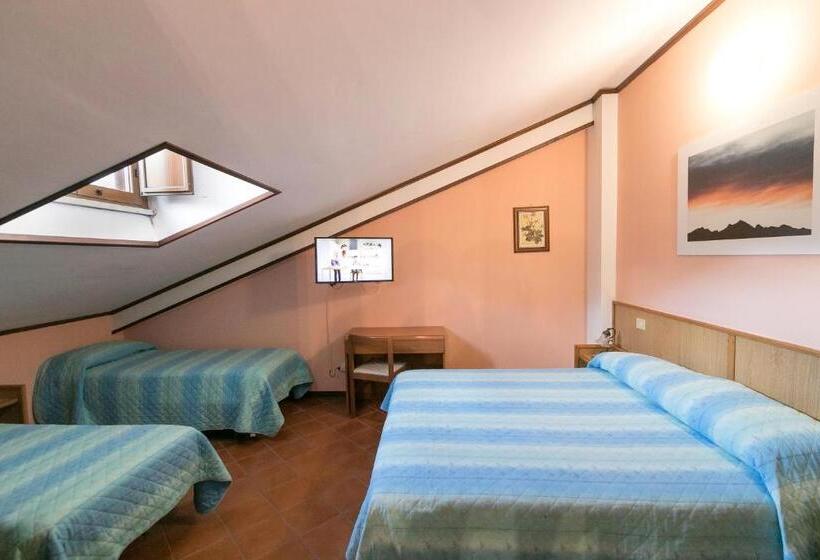 בית מלון כפרי Dafne