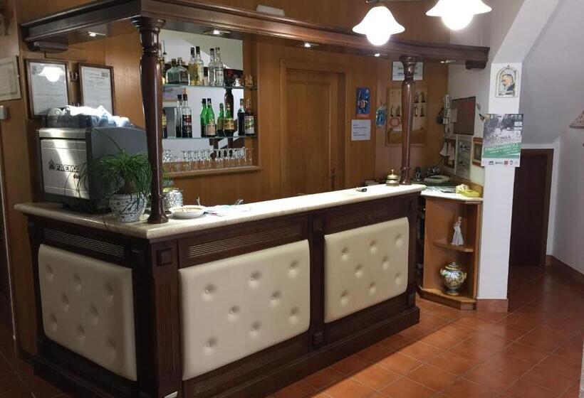 בית מלון כפרי Dafne