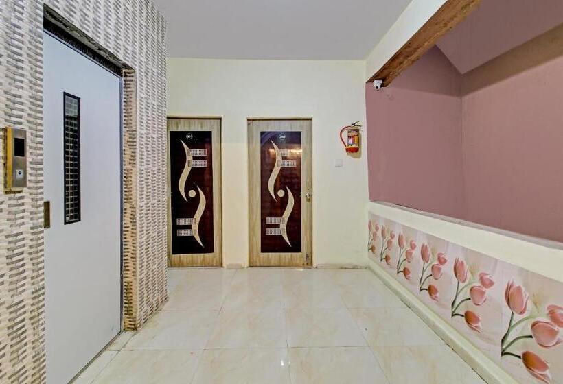 Fabhotel Silver 7 Homes