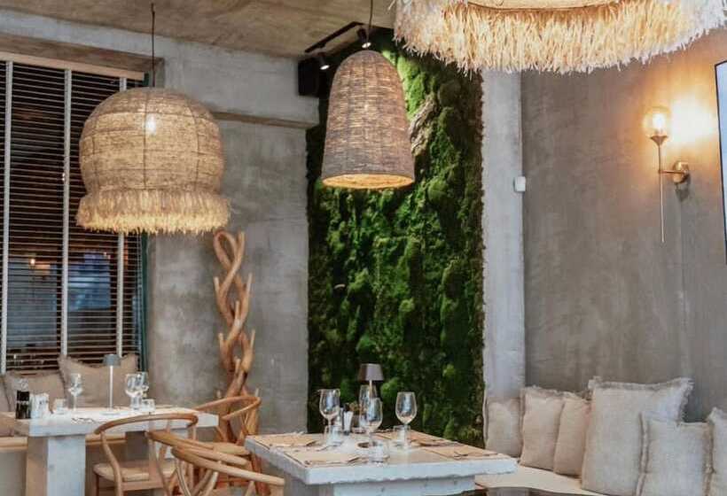 هتل Garden Downtown Prishtina