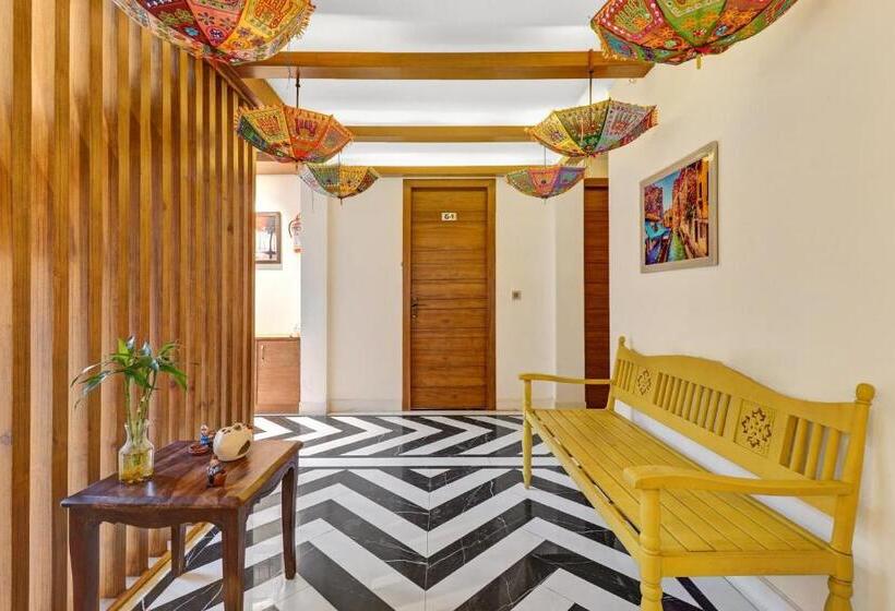 Отель Grand Villas Near Delhi Igi Airport