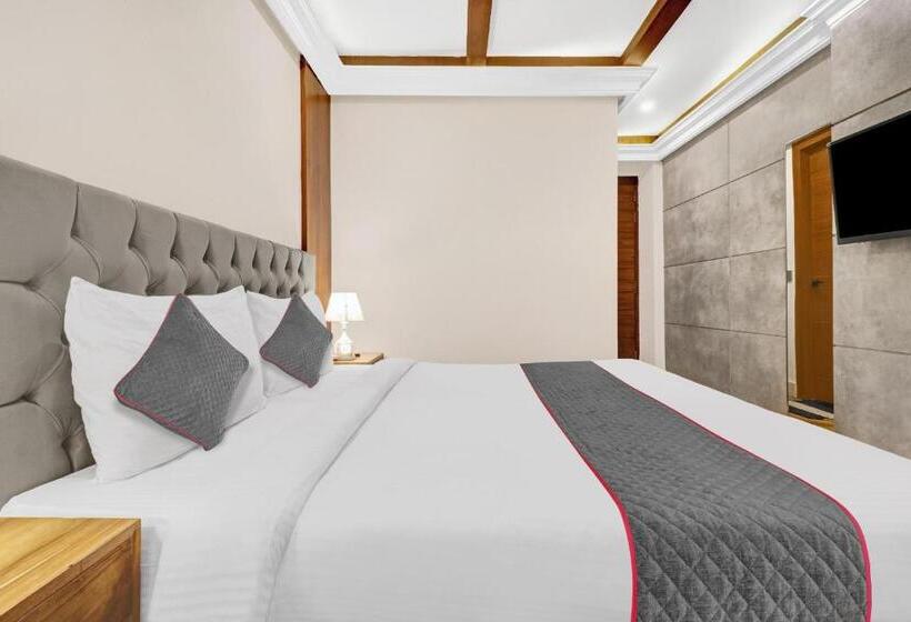 Отель Grand Villas Near Delhi Igi Airport