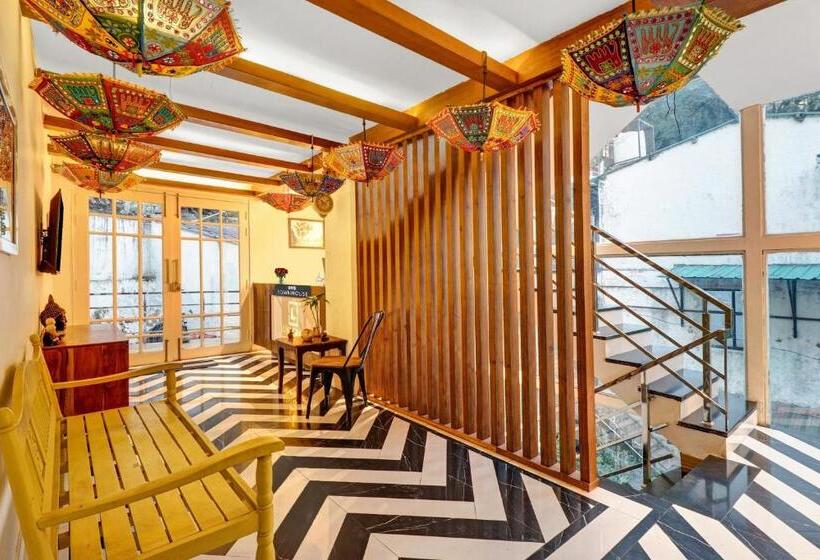 Отель Grand Villas Near Delhi Igi Airport