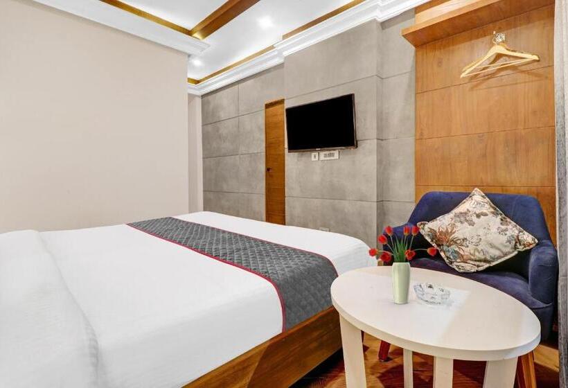 Отель Grand Villas Near Delhi Igi Airport