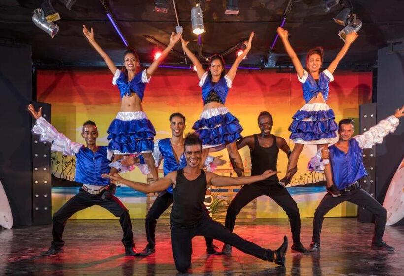 호텔 Hari Club Beach Resort