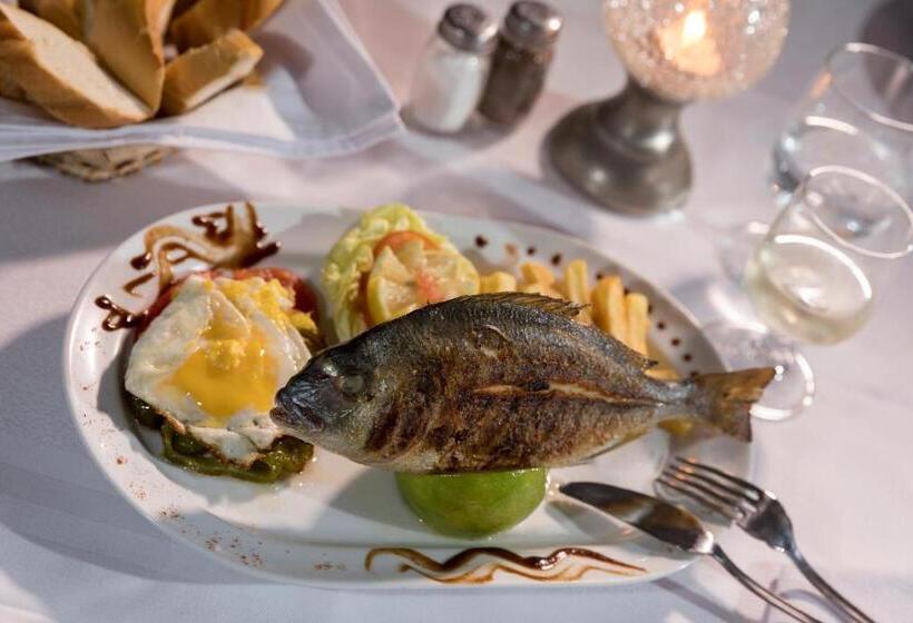 호텔 Hari Club Beach Resort