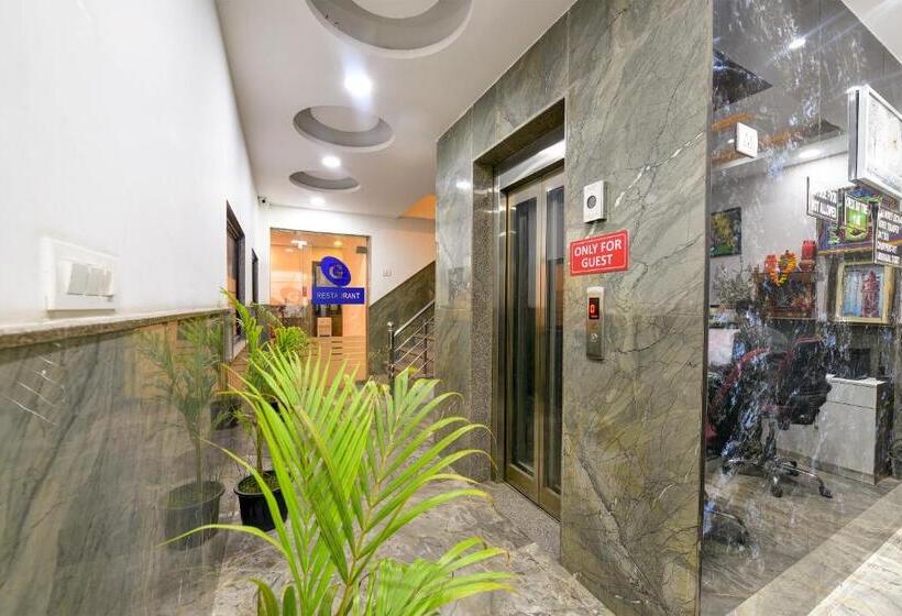 Отель Grand Villas Near Delhi Igi Airport