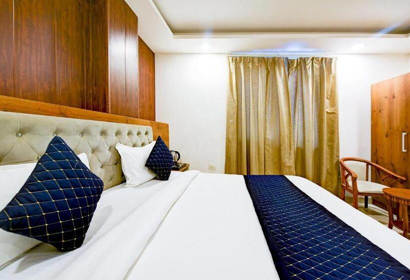 Отель Grand Villas Near Delhi Igi Airport