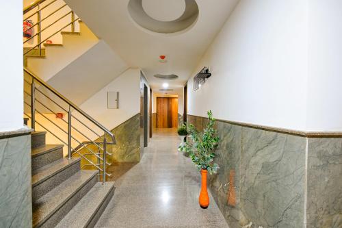 Отель Grand Villas Near Delhi Igi Airport