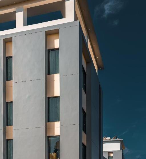 فندق Savitri Resort