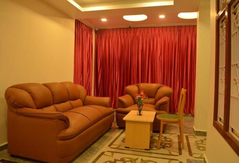 בית מלון כפרי Sri Sarvesha Residency Temple View