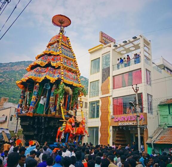 בית מלון כפרי Sri Sarvesha Residency Temple View