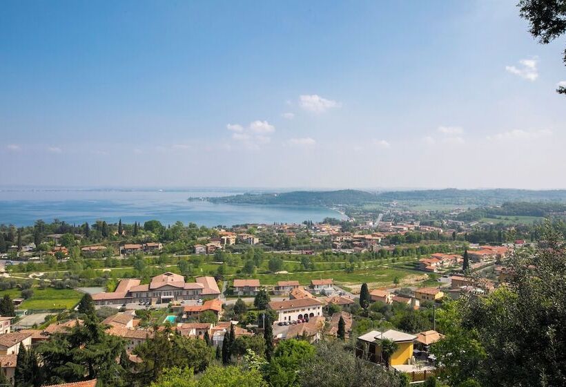 La Casa Accanto With Shared Pool   Happy Rentals