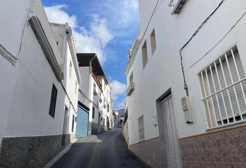 La Casita Del Pueblo