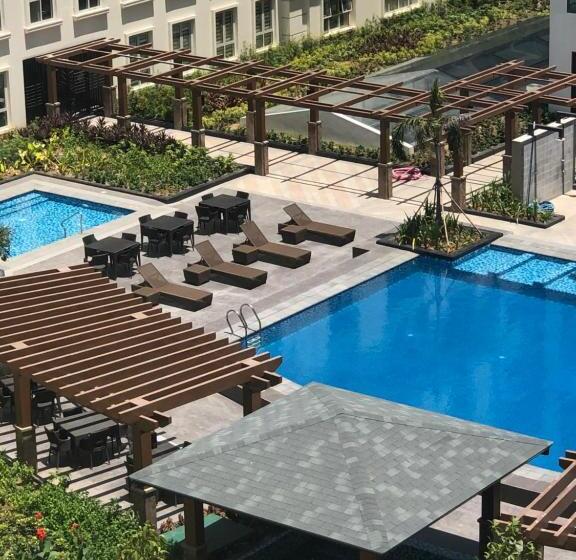 Modern And Cozy Studio Near Airport Terminal 3