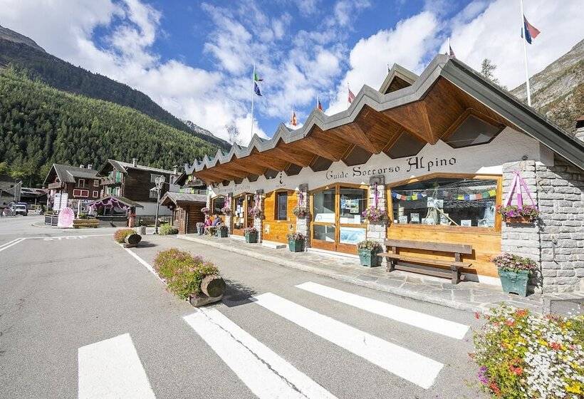 Monterosa Cozy Apartment 200mt From Ski Happy Rentals