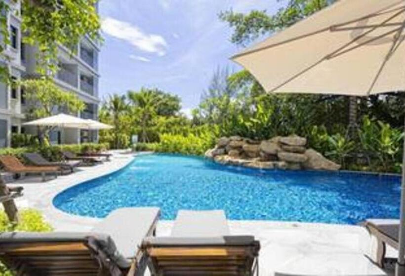 Nayang Beach Brand New Executive Luxury Condo