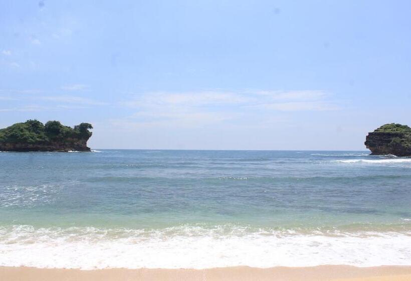 بنسيون Harry S Ocean House Watukarung Homestay