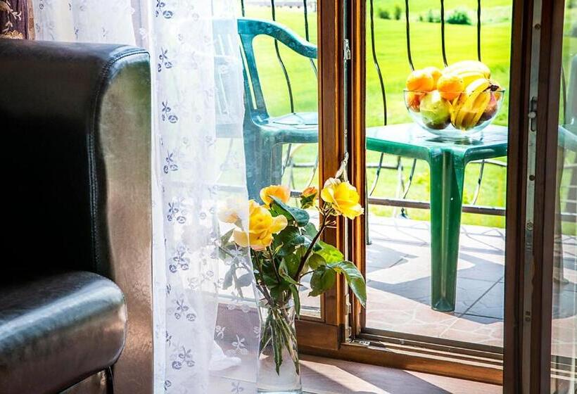 פנסיון Penzion Lagan