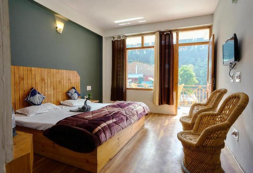 پانسیون The Mad King S House & Cafe