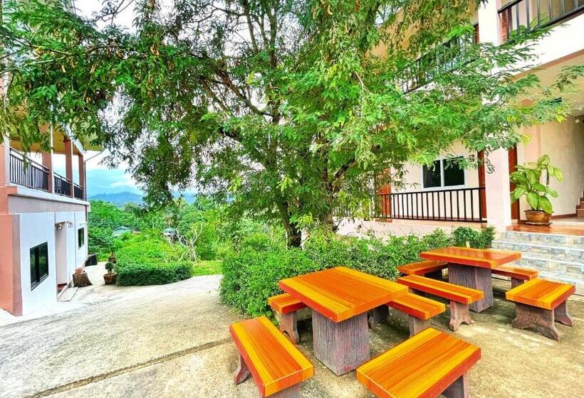 منتجع จันทร์วารีรีสอร์ท