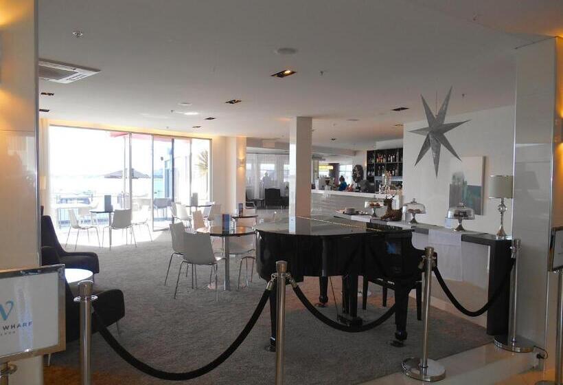 Absolute Waterfront, Tauranga Apartment