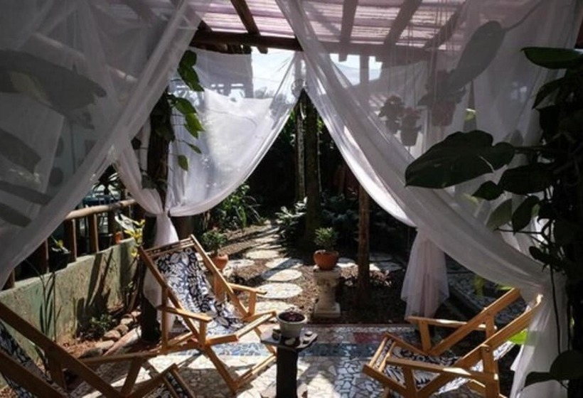 Общежитие Gaia Gardens Pousada