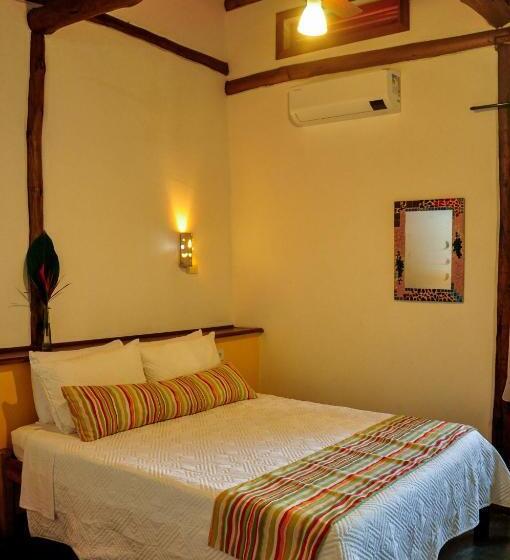 Общежитие Gaia Gardens Pousada