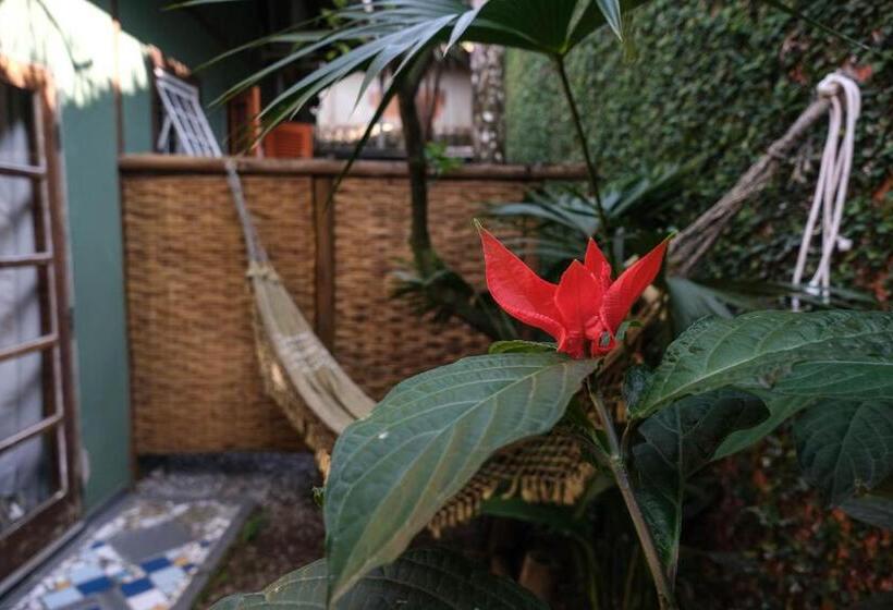 Общежитие Gaia Gardens Pousada