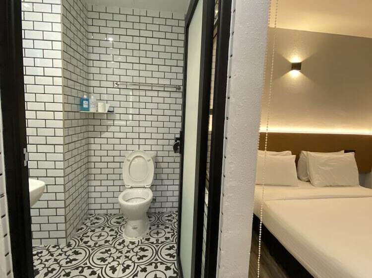 הוסטל Georgetown Inn By Sky Hive