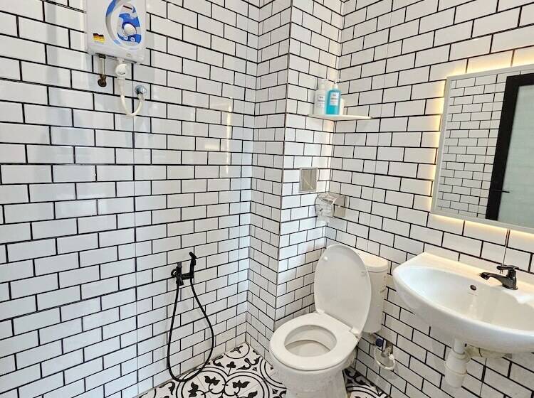 הוסטל Georgetown Inn By Sky Hive