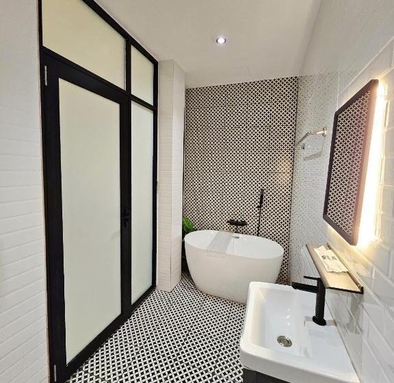 הוסטל Georgetown Inn By Sky Hive