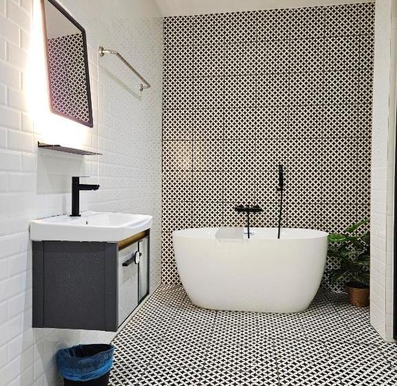 הוסטל Georgetown Inn By Sky Hive