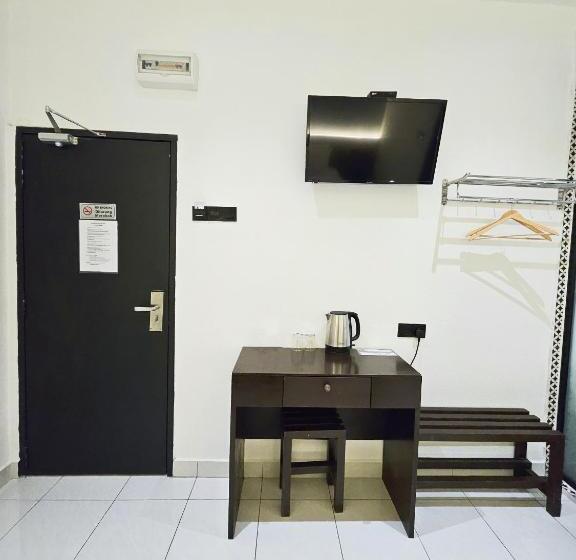 הוסטל Georgetown Inn By Sky Hive