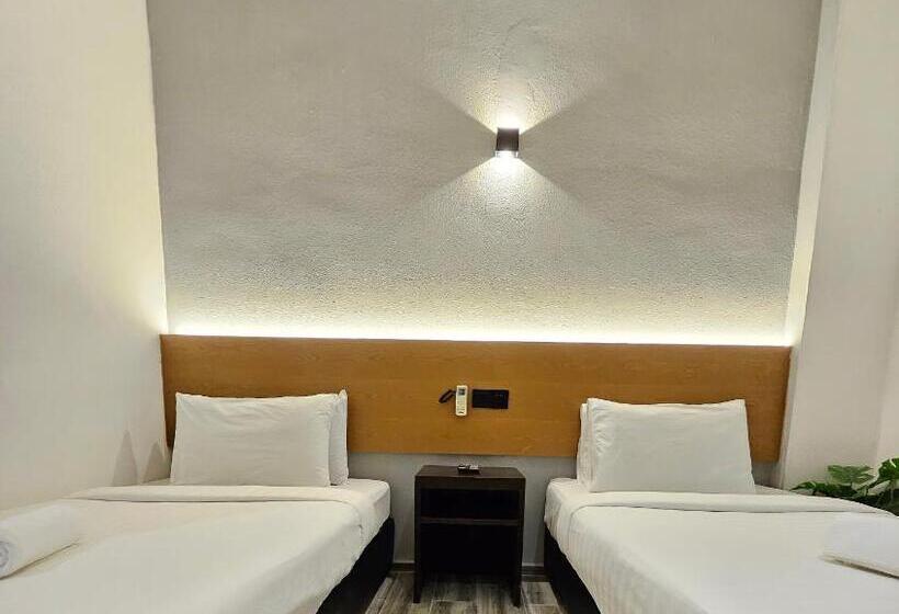 הוסטל Georgetown Inn By Sky Hive