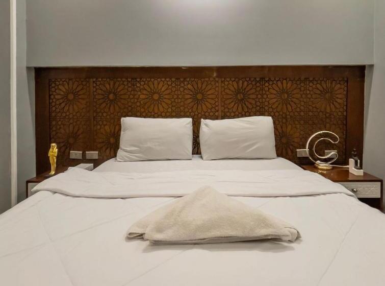 فندق صغير Queen Pyramids View