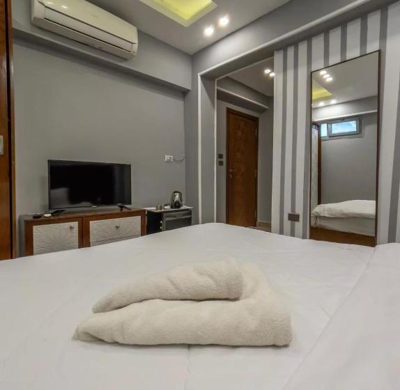 فندق صغير Queen Pyramids View