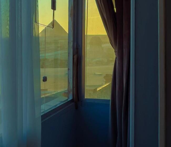 فندق صغير Queen Pyramids View