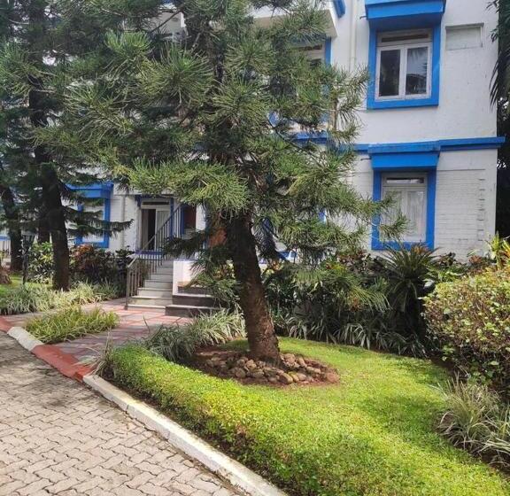 Ary Royal Palms   1 Bhk