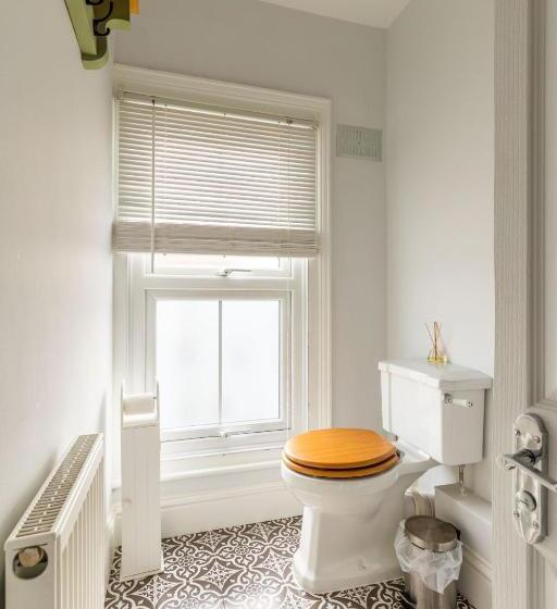 Host & Stay Cabbell Towers